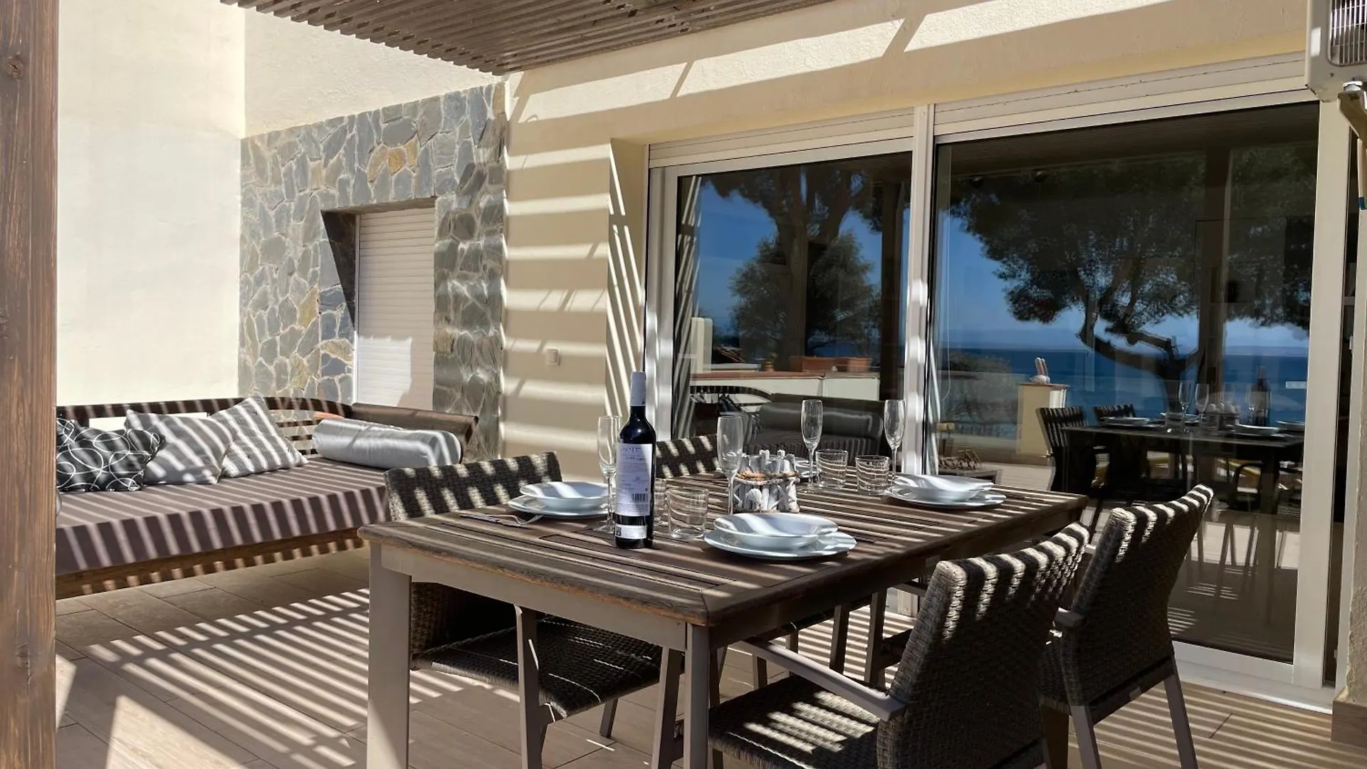 Apartment New Madrague Beach Roses Spain