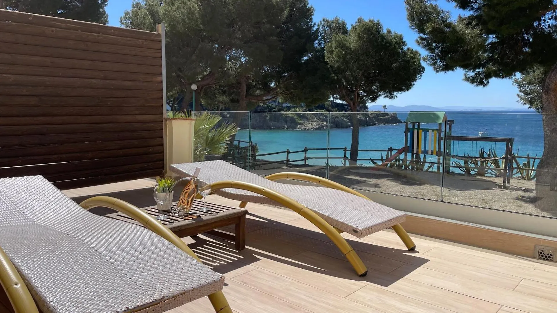 New Madrague Beach Roses Appartement