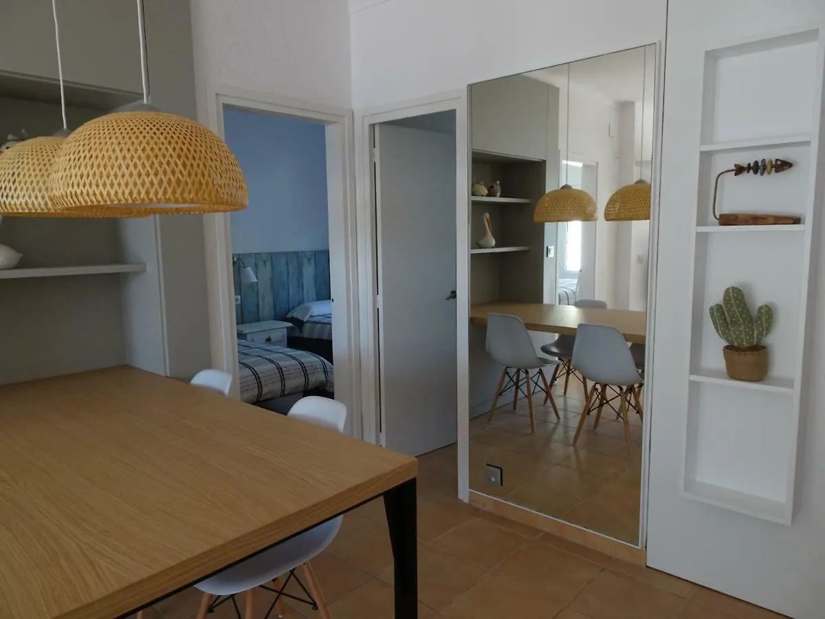New Madrague Beach Roses Apartment