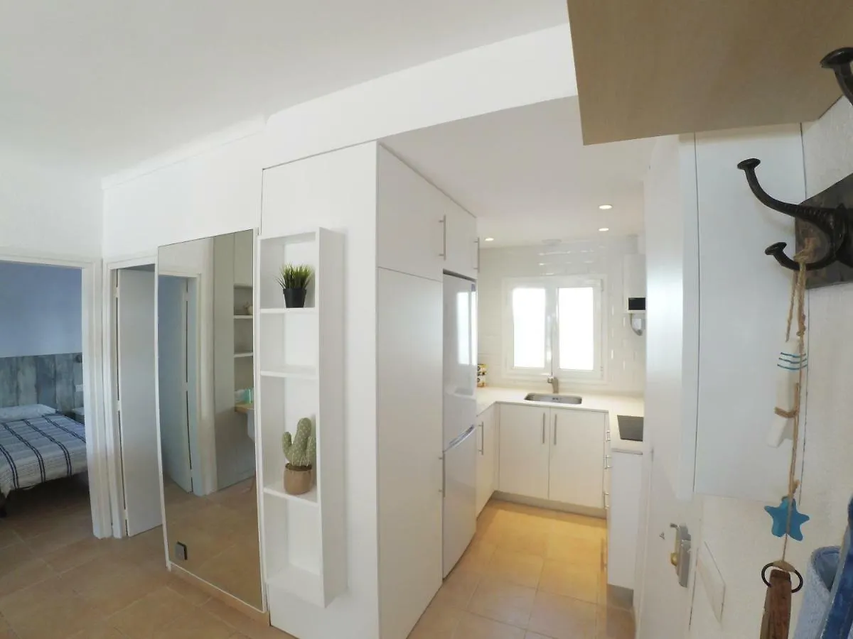 New Madrague Beach Roses Apartment